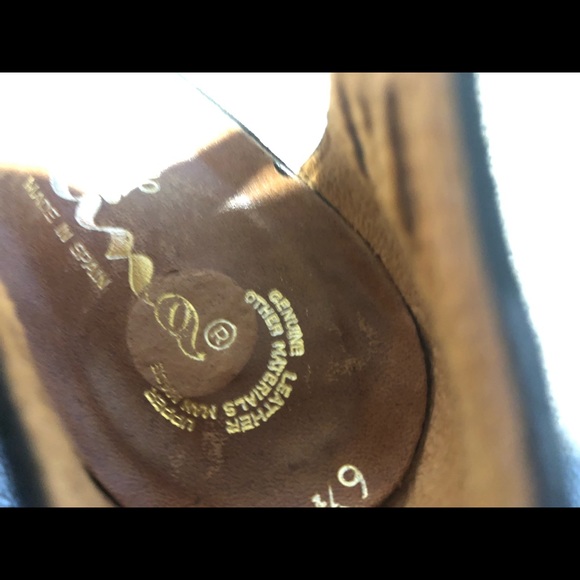 NINA Velvet Sandals - Picture 3 of 6